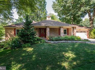 6800 Sprucedale Ct, Annandale, VA 22003