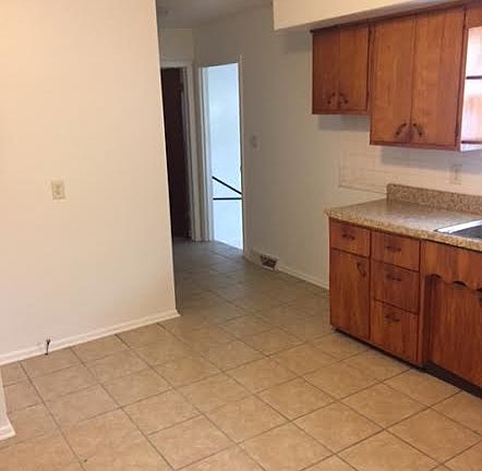 3rd image of 3746 N Kercheval Dr
