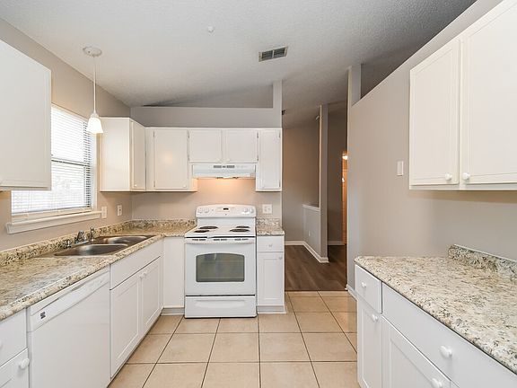 5th image of 8760 Kersey Dr