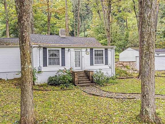 2nd image of 1233 Orchard Ln