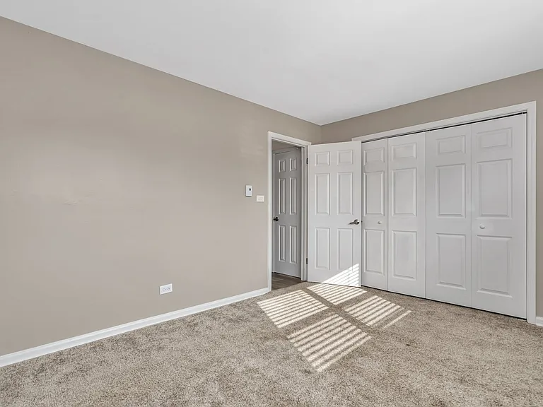 Iron Gate Apartments — Photo 21