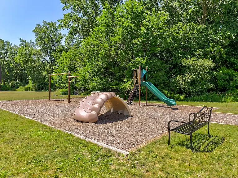 Aspen Meadows — Photo 30