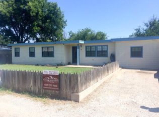 28 Crockett Heights Dr, Ozona, TX 76943