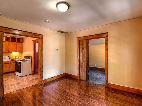 2nd image of 1171 Marion St #2