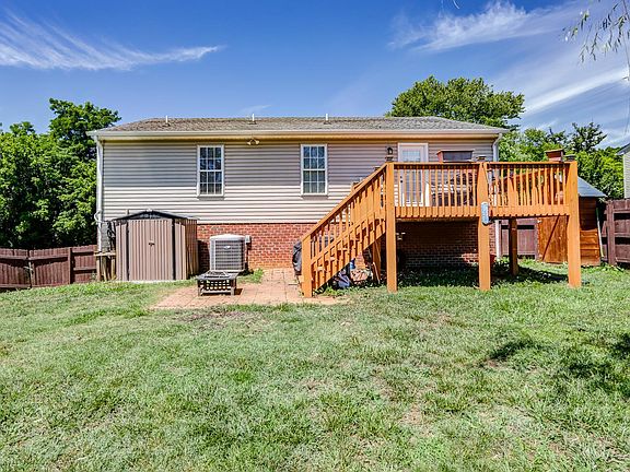 2nd image of 208 Sweeney Cir
