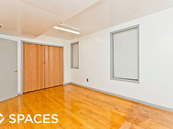 5th image of 3414 N Leavitt St #1