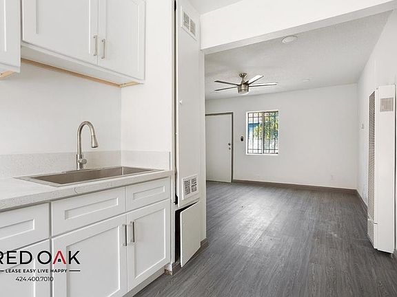 2nd image of 5218 Latham St #65n7uu7yp