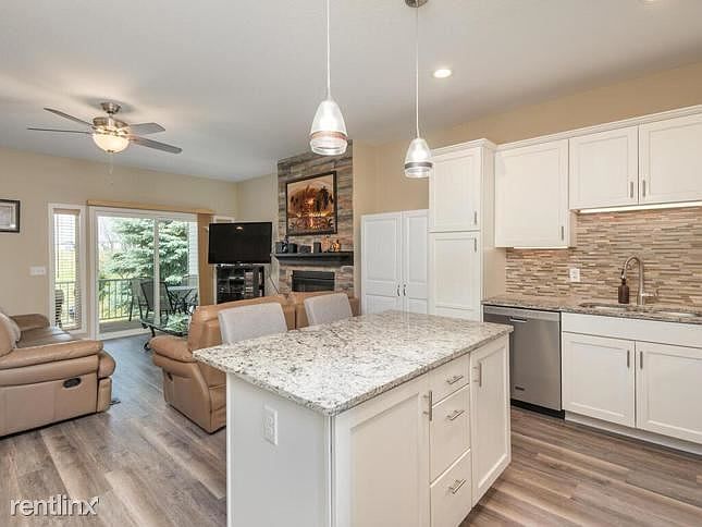 1st image of 4138R Blakewood Dr