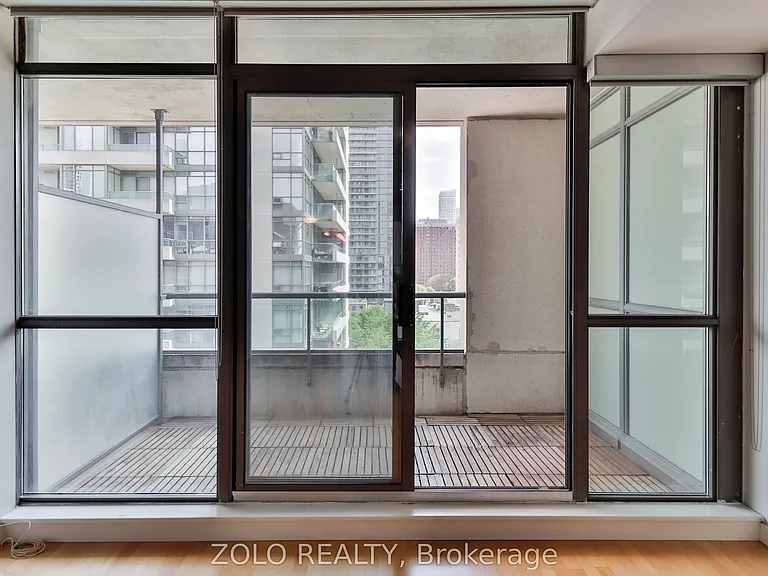 285 Mutual St #709 — Photo 24