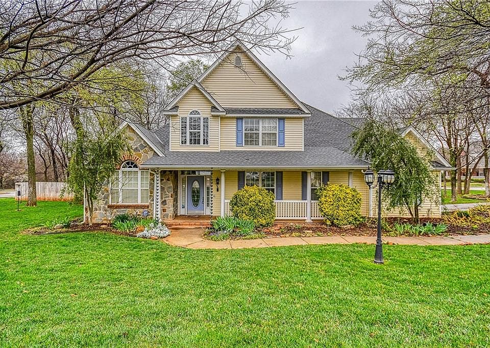 1st image of 601 Monomoy Ct