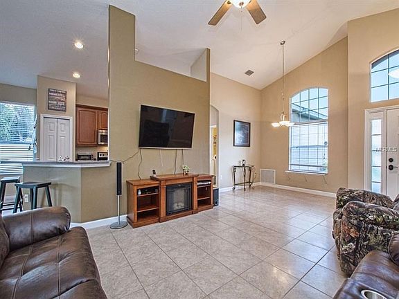 5th image of 13706 Sand Bluff Ln