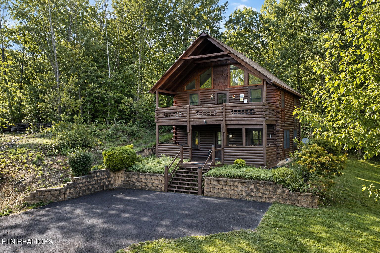 735 Kings Hills Blvd, Pigeon Forge, TN 37863 | MLS #1309213 | Zillow