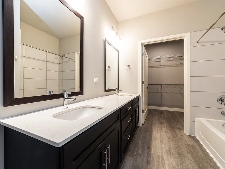 20 West — Photo 1