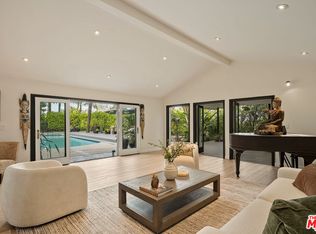 4807 Brewster Dr, Tarzana, CA 91356