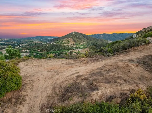 6 Vista Del Bosque #B, Murrieta, CA 92562