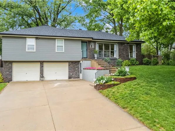 8114 NW Miami St, Weatherby Lake, MO 64152