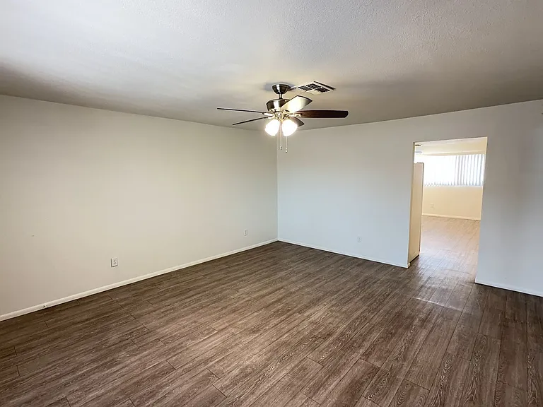 4418 N 53Rd Ln — Photo 51