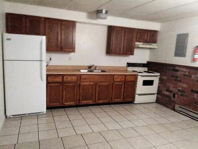 1st image of 6 Village Dr APT 6