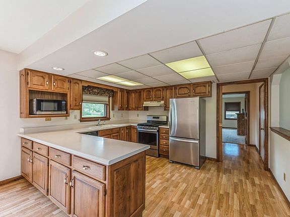 5th image of 122 Morningside Dr