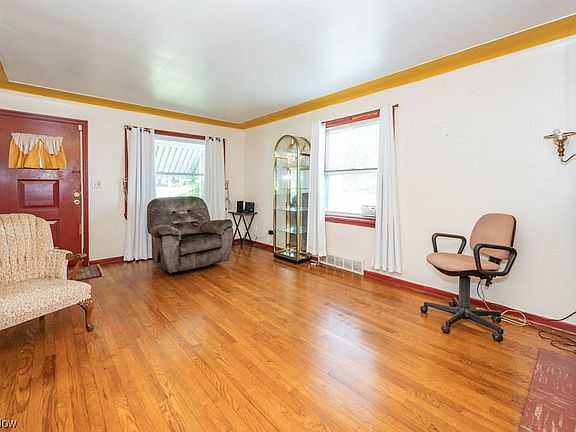 5th image of 179 N Brockway Ave