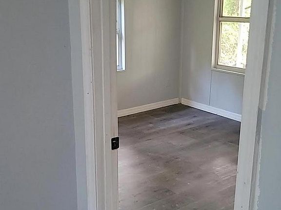 3rd image of 15030 Shark St