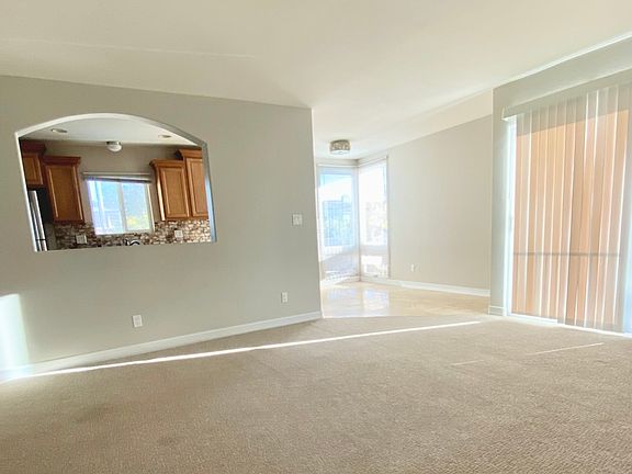 4th image of 4111 Illinois St #101-1