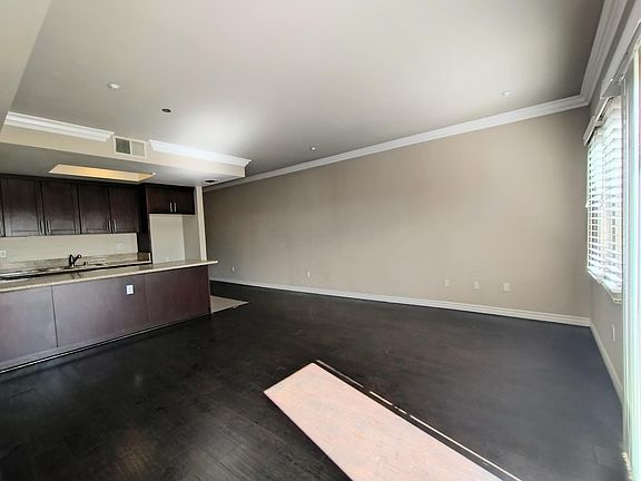 5th image of 402 S San Gabriel Blvd APT 31