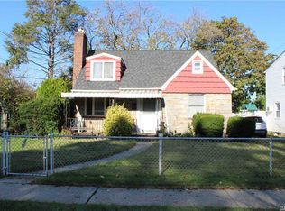 968 Van Buren Ave, Franklin Square, NY 11010