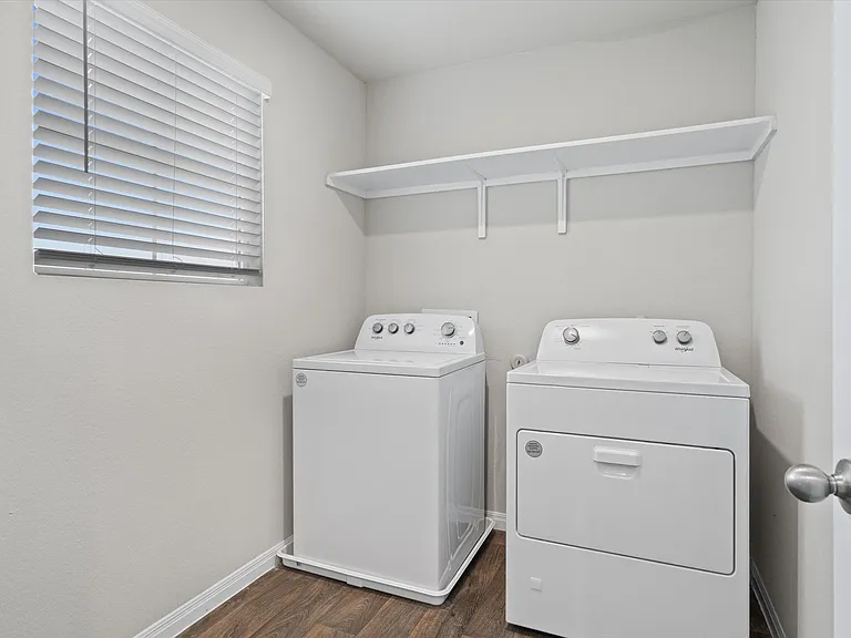 493 Apache Plum Dr — Photo 2