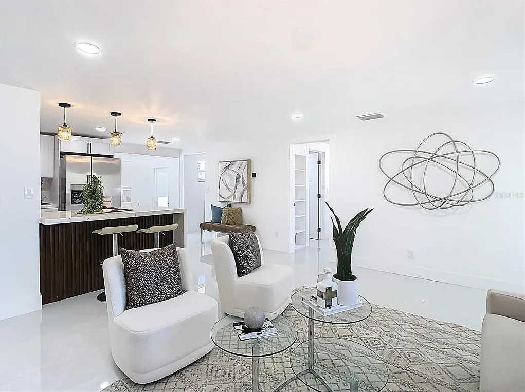3 bed, 2.0 bath, 1275 sqft, $3,100 — Photo 4