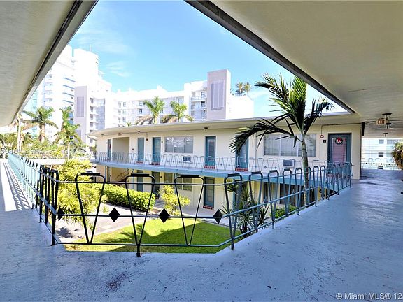 4th image of 10190 E Bay Harbor Dr APT 10F