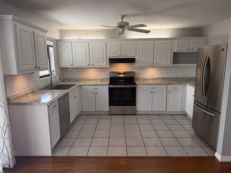152 Lake Point Ln #152 — Photo 7