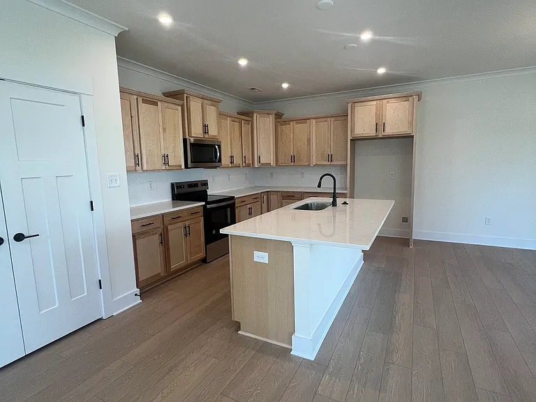 7930 Hartridge Dr — Photo 44
