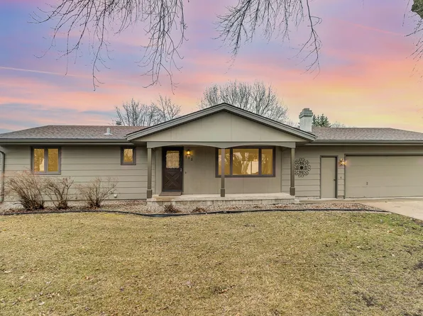 133 Windsor Dr, Le Sueur, MN 56058