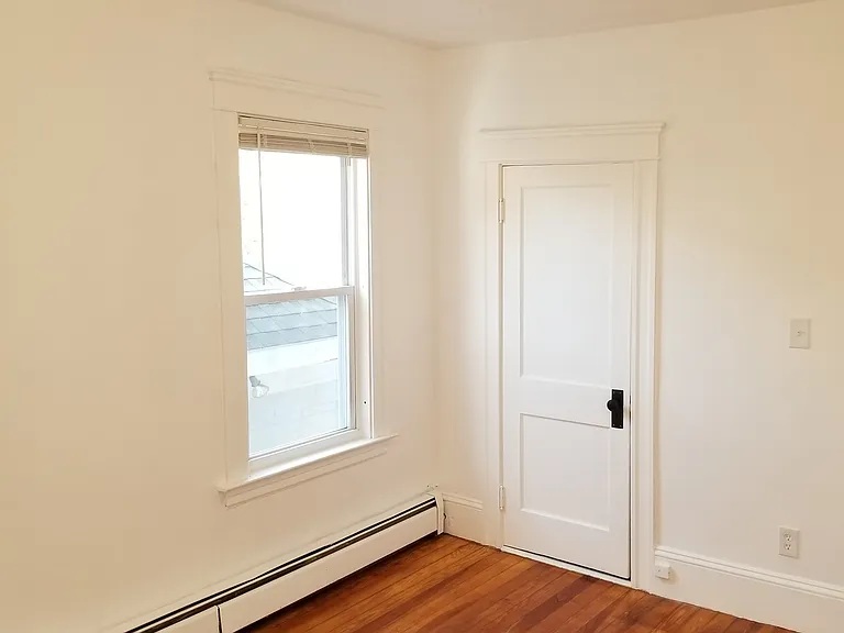  59 Sweet Ave 2ndFlr 2B/1B Spacious Hardwoods FreshPaint PetOK Laundry — Photo 7