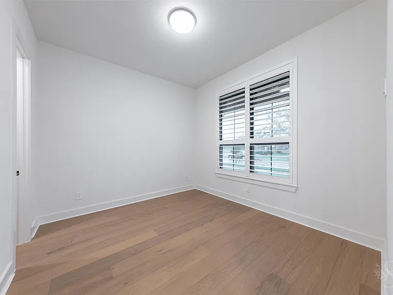 4318 Driftrose Dr — Photo 33