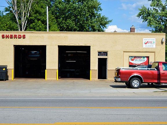 2nd image of 1300 Alpine Ave NW