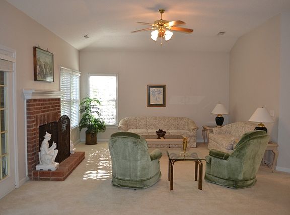 4th image of 749 Tysons Forest Dr
