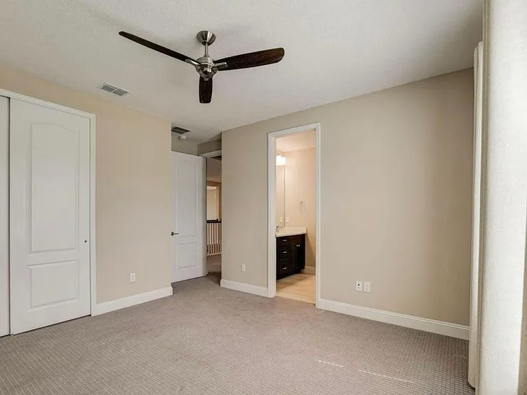 2nd floor bedroom3