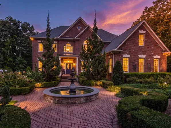 1625 Morning Mountain Rd, Raleigh, NC 27614