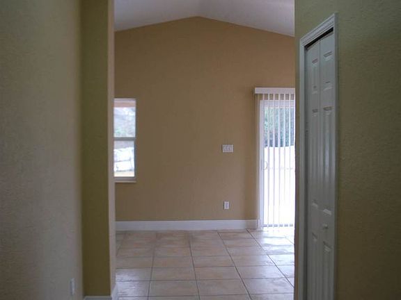 5th image of 275 W 20th St