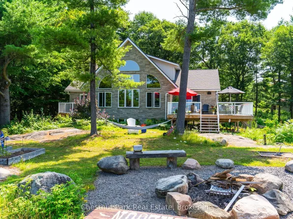 2488 Falkenburg Rd, Muskoka Lakes, ON P0B 1J0