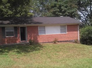 138 Oak Dr SW, Atlanta, GA 30354