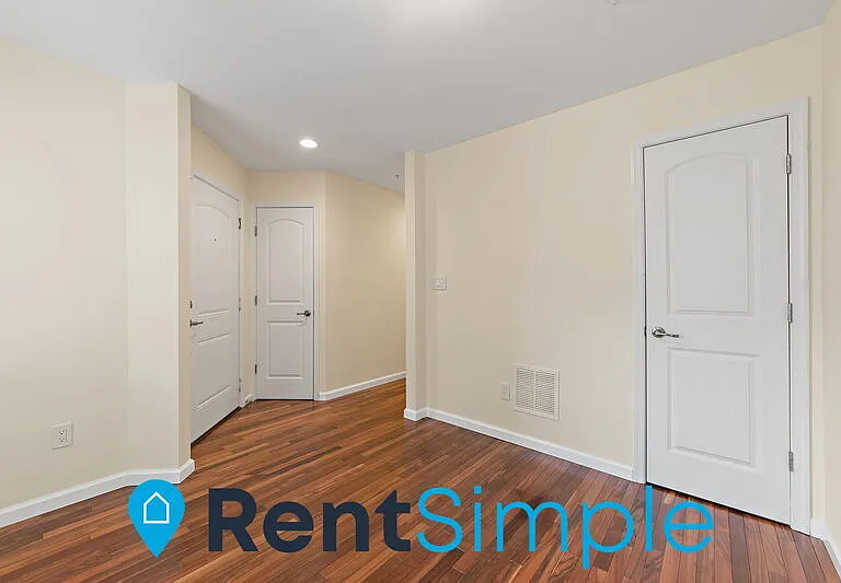 15375 Rosemont Manor Dr — Photo 3