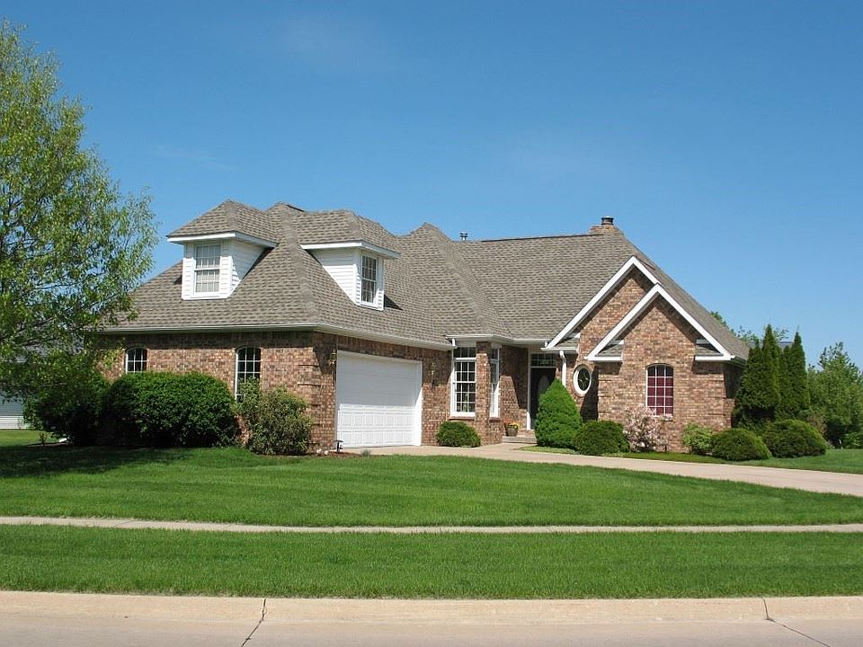 1st image of 1613 Red Oak Dr