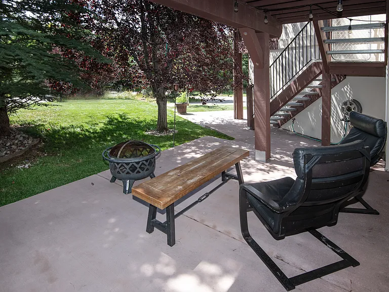120 Hereford Rd #E — Photo 26