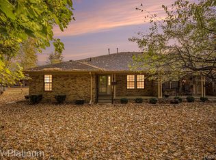 33512 Meldrum St, Chesterfield, MI 48047