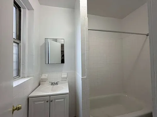 2180 Ryer Ave #4 Photo 1