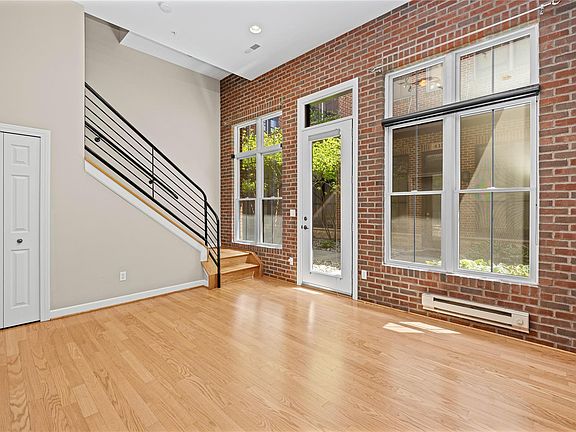 5th image of 420 Lewis Ct