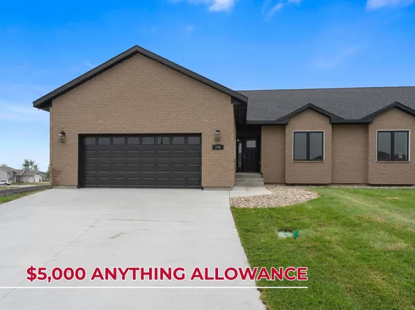 704 W Opal Ln, Hartford, SD 57033